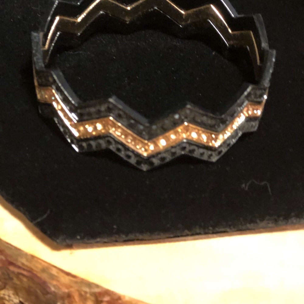 NWT Black and Gold 3-pc Bangle set - Picture 11 of 12